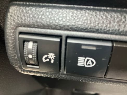Used 2021 Toyota Corolla LE FWD image 13