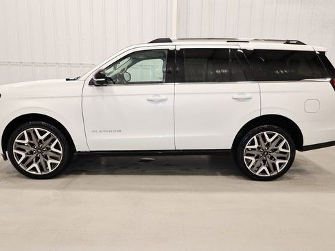 New 2026 Ford Expedition Platinum w/ Platinum Ultimate Package AWD/4WD image 5