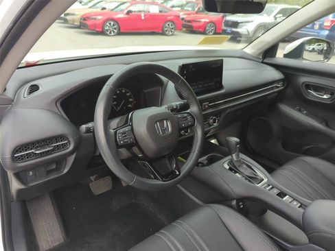 Used 2025 Honda HR-V EX-L image 13