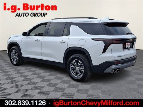 Certified 2025 Chevrolet Traverse LT image 4