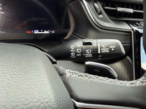 Used 2025 Jeep Grand Cherokee L Laredo w/ Luxury Tech Group I RWD image 35
