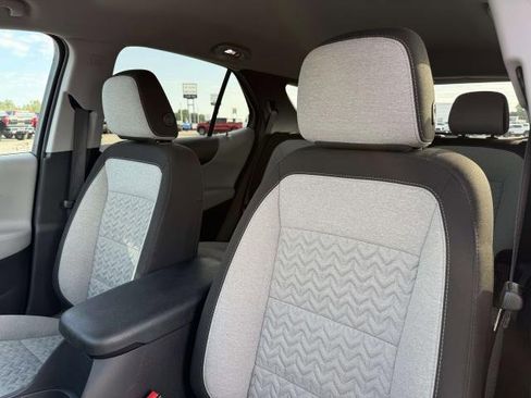 Used 2024 Chevrolet Equinox LT image 12