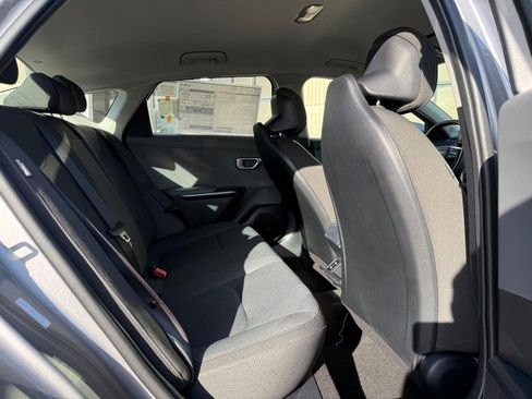 New 2025 Kia K4 LXS image 5