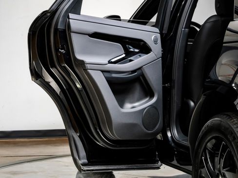 Used 2024 Land Rover Range Rover Evoque S image 46