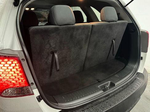 Used 2013 Kia Sorento LX w/ Convenience Pkg image 32