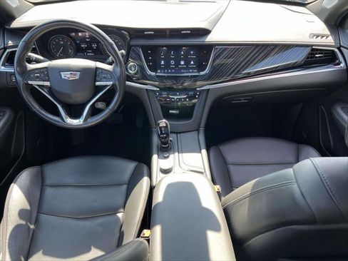 Used 2024 Cadillac XT6 Premium Luxury w/ Technology Package image 13