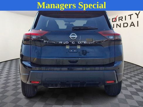 Used 2025 Nissan Rogue SV FWD image 5