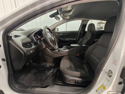 Used 2017 Chevrolet Malibu LT FWD image 22
