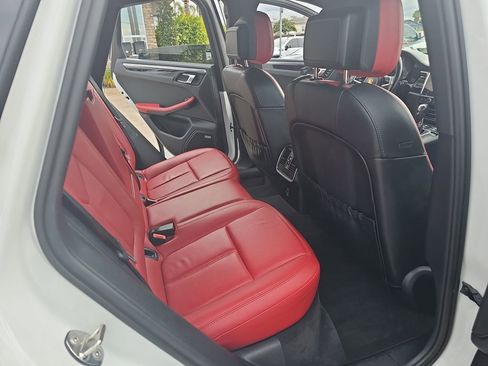 Used 2021 Porsche Macan AWD/4WD image 12