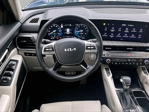 Used 2025 Kia Telluride SX AWD/4WD image 6
