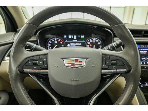 Used 2020 Cadillac XT6 Premium Luxury AWD/4WD image 40