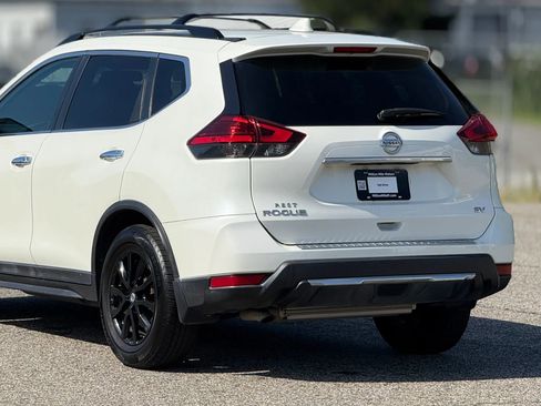 Used 2017 Nissan Rogue SV w/ Midnight Edition FWD image 14
