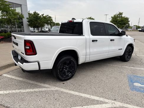 Used 2025 RAM 1500 Big Horn AWD/4WD image 30