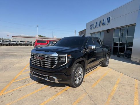 Used 2023 GMC Sierra 1500 Denali w/ Denali Reserve Package AWD/4WD image 3