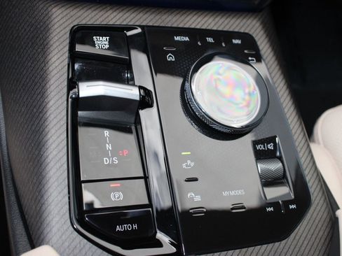 Used 2025 BMW X3 xDrive30i w/ Premium Package image 16