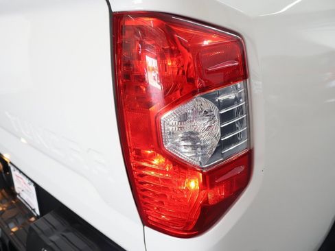 Used 2017 Toyota Tundra Platinum image 31