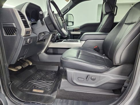 Used 2022 Ford F250 Lariat w/ Lariat Value Package image 8