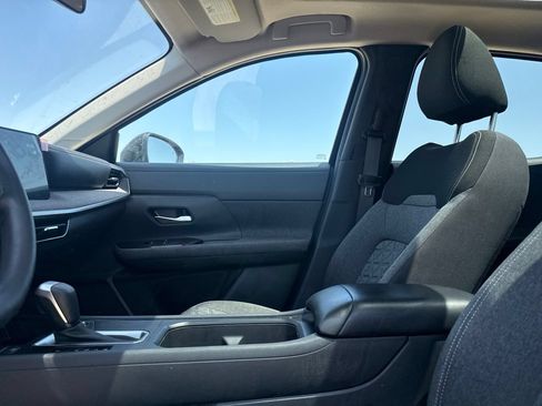 Used 2025 Nissan Kicks SV w/ SV Premium Package FWD image 37
