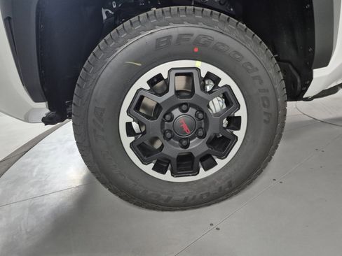 New 2026 Toyota Tacoma TRD Off-Road image 9