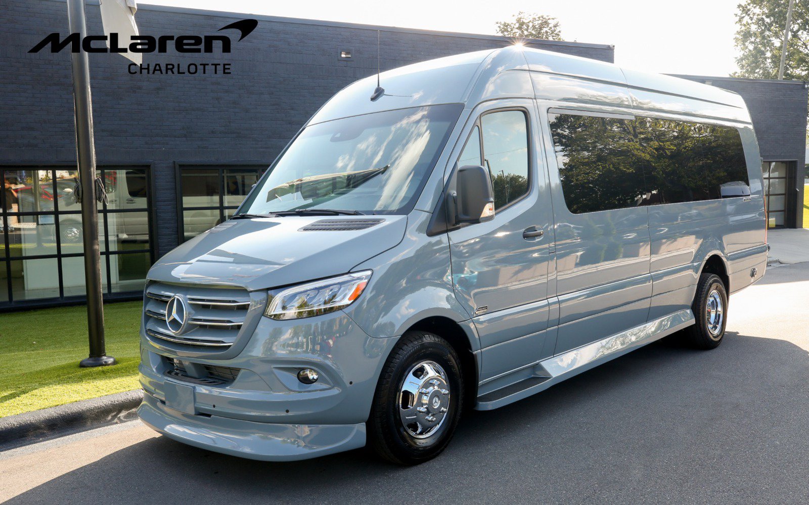 Used 2023 Mercedes-Benz Sprinter 3500 image 1