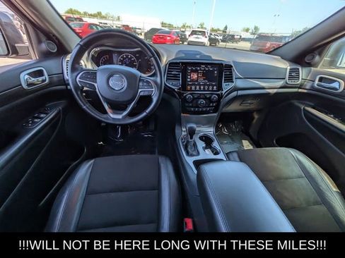 Used 2020 Jeep Grand Cherokee Altitude AWD/4WD image 12