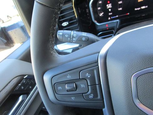 New 2026 GMC Sierra 2500 SLT w/ SLT Premium Package AWD/4WD image 39