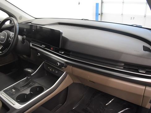 Used 2026 Kia Carnival FWD image 18