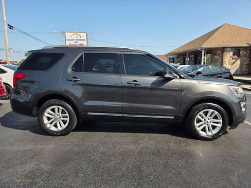 Used 2016 Ford Explorer XLT w/ Equipment Group 202A FWD image 6