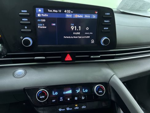 Used 2022 Hyundai Elantra SEL FWD image 20