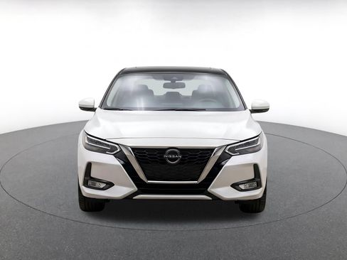 Used 2025 Nissan Sentra SV FWD image 2