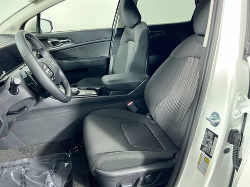 New 2026 Kia Sportage S image 14