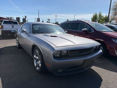 Used 2013 Dodge Challenger R/T w/ Electronics Convenience Group image 3