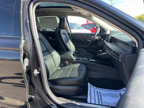Used 2024 Lincoln Corsair AWD w/ Equipment Group 101A image 28