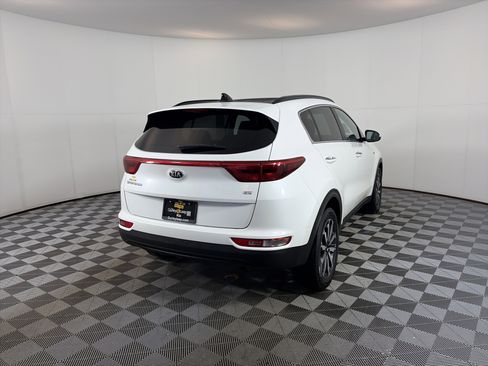 Used 2018 Kia Sportage EX w/ EX Premium Package image 10