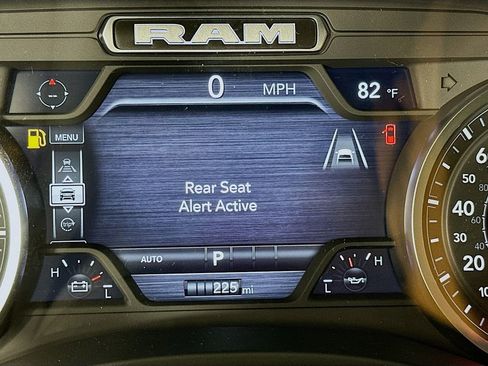 New 2026 RAM 1500 Laramie w/ Sport Appearance Package AWD/4WD image 17