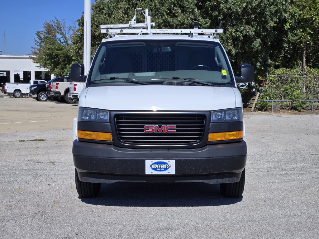 Used 2023 GMC Savana 3500 w/ Driver Convenience Package RWD image 2