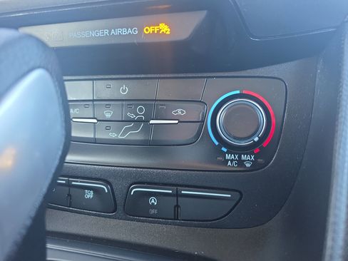 Certified 2019 Ford Transit Connect XL image 37