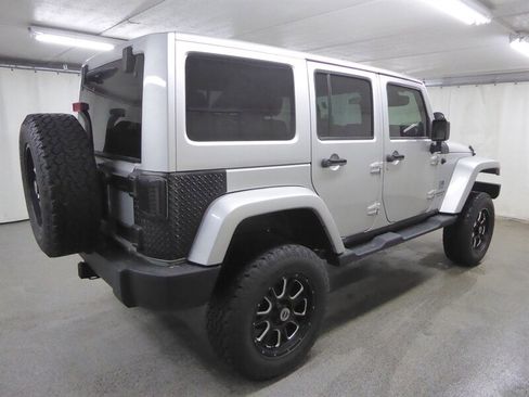 Used 2011 Jeep Wrangler Unlimited Sahara w/ Dual Top Group image 7