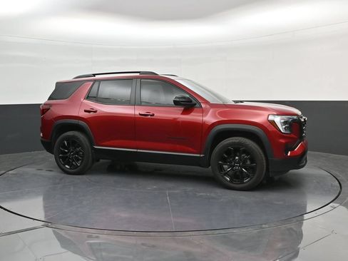 Used 2025 GMC Terrain Elevation w/ Elevation Premium Package AWD/4WD image 9