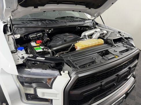 Used 2018 Ford F150 Raptor w/ Equipment Group 802A Luxury AWD/4WD image 51