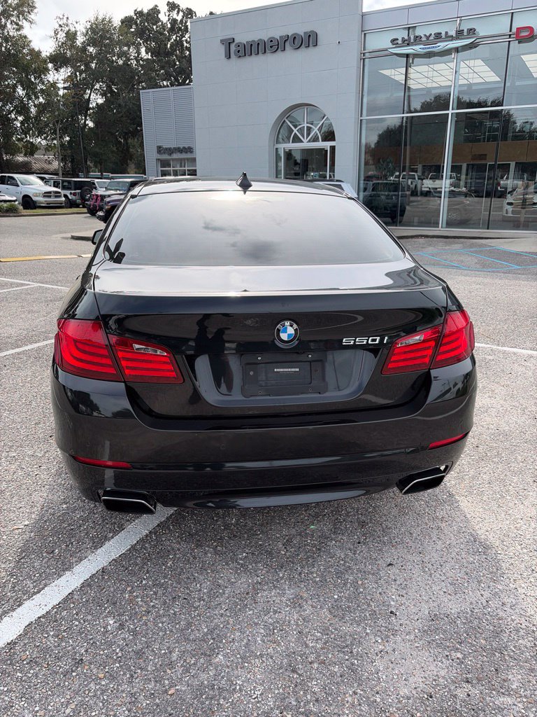 Used 2011 BMW 550i xDrive Sedan AWD/4WD image 4