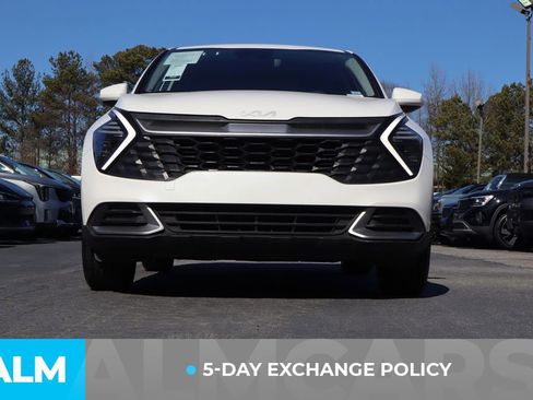 Used 2024 Kia Sportage LX image 3