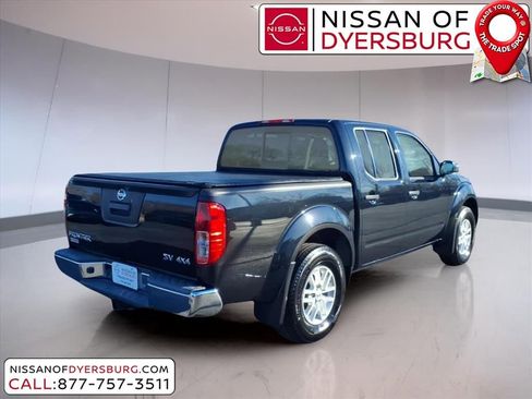 Used 2019 Nissan Frontier SV image 3