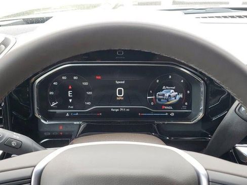 New 2025 GMC Sierra 2500 SLT w/ SLT Convenience Package image 26