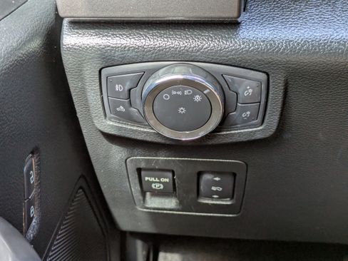 Used 2020 Ford F150 XLT w/ Equipment Group 302A Luxury RWD image 37