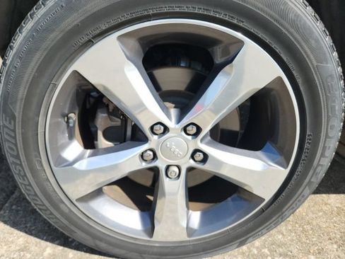 Used 2021 Jeep Grand Cherokee L Limited RWD image 12