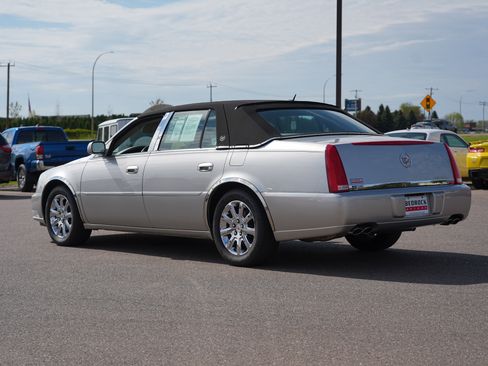 Used 2008 Cadillac DTS FWD image 5