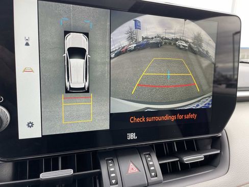 Used 2025 Toyota RAV4 Limited image 24