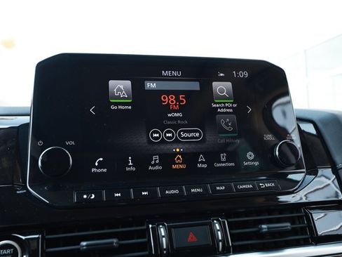 Used 2022 Nissan Pathfinder SL w/ SL Premium Package FWD image 16