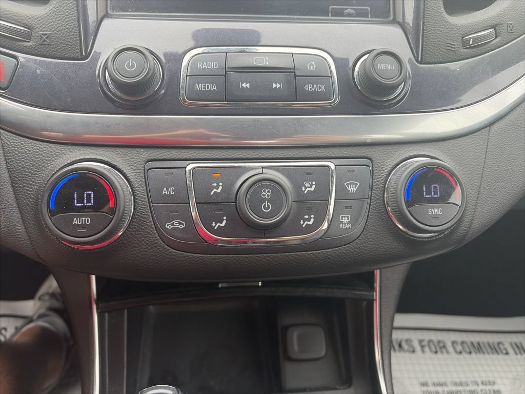 Used 2019 Chevrolet Impala LT FWD image 23